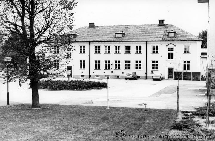 Administrationsbyggnadens östra fasad vid Vipeholms sjukhus.